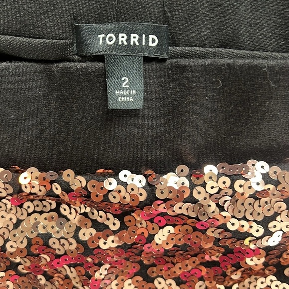 TORRID Rose Gold Sequins Stretchy Mini Skirt Size 2X Like New - Picture 3 of 15
